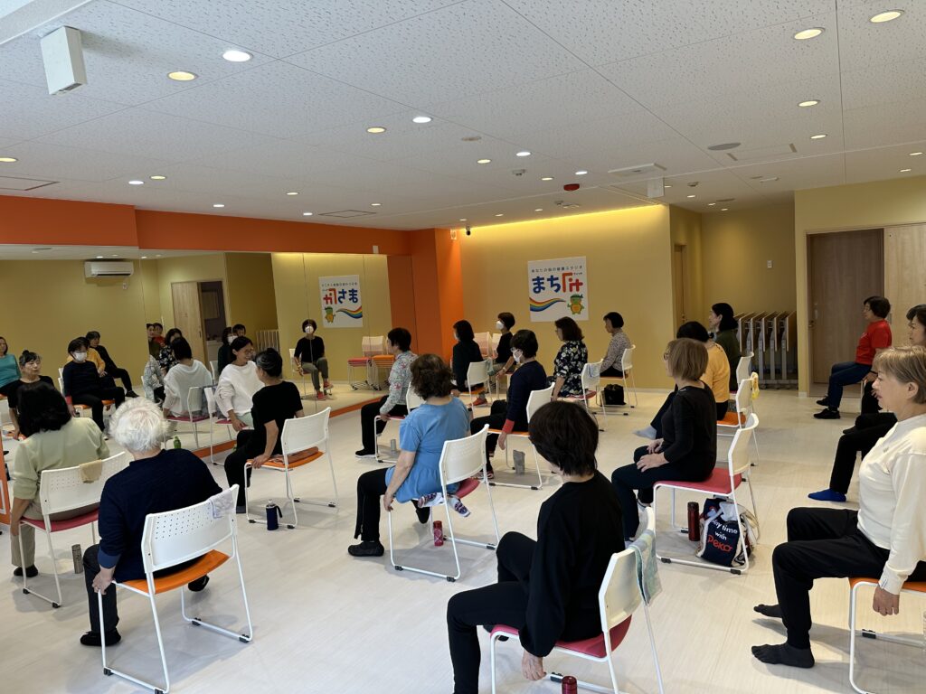 池上スタジオのストレッチレッスンの様子